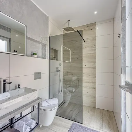 וילה Peaceful Blooming With Pool - Four Bedroom With Pool *